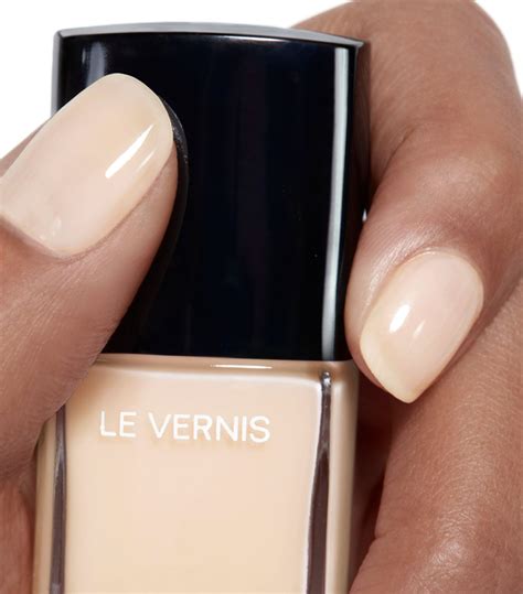 chanel nail monochrome|LE VERNIS Longwear nail colour 191 .